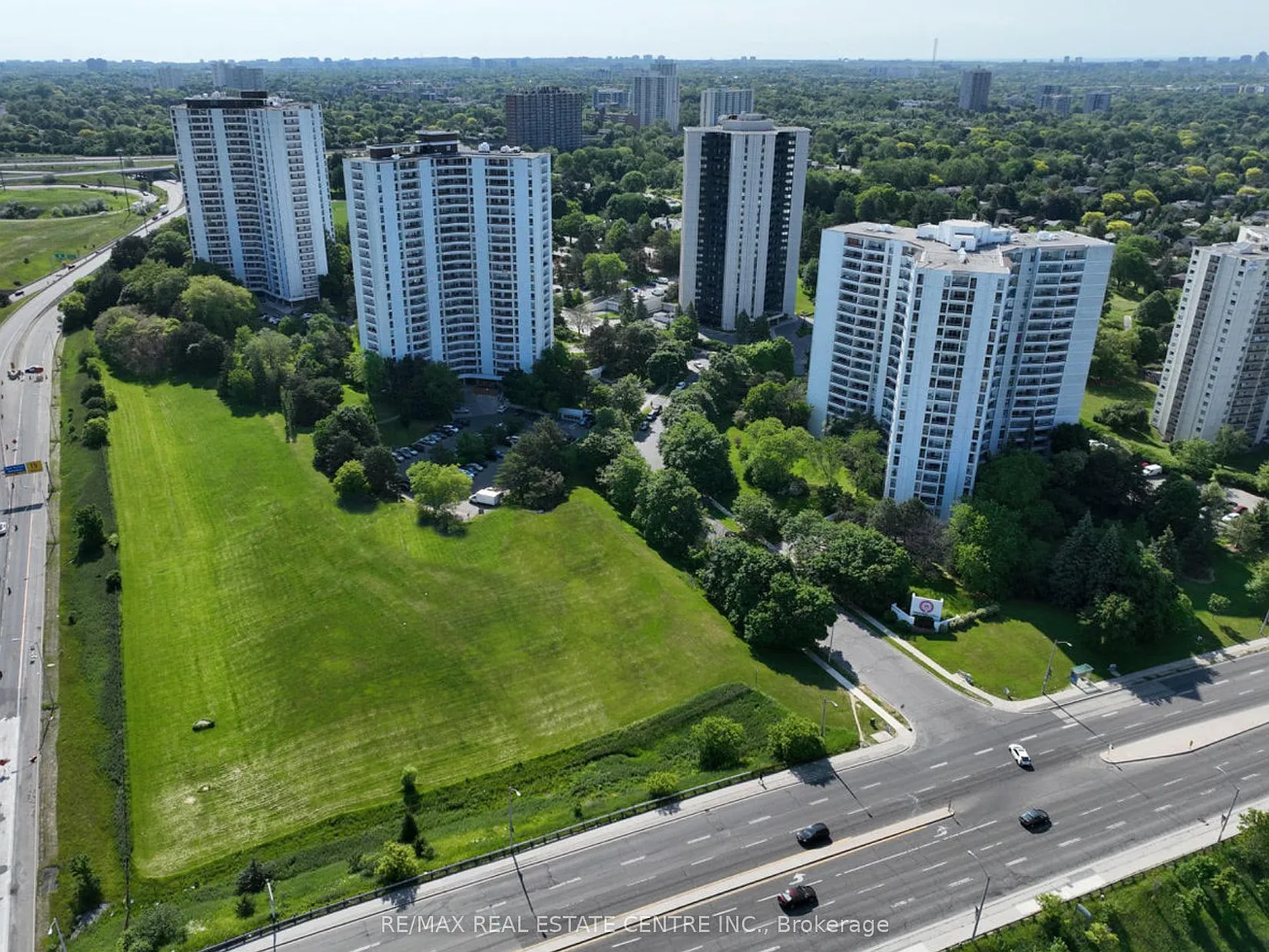 2 bed, $2,200 — Photo 1