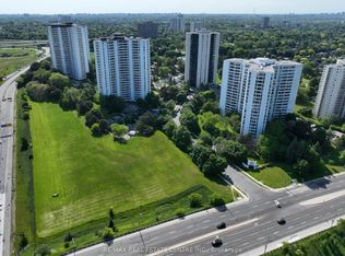 150 Graydon Hall Dr #1901, Toronto, ON M3A 3B3