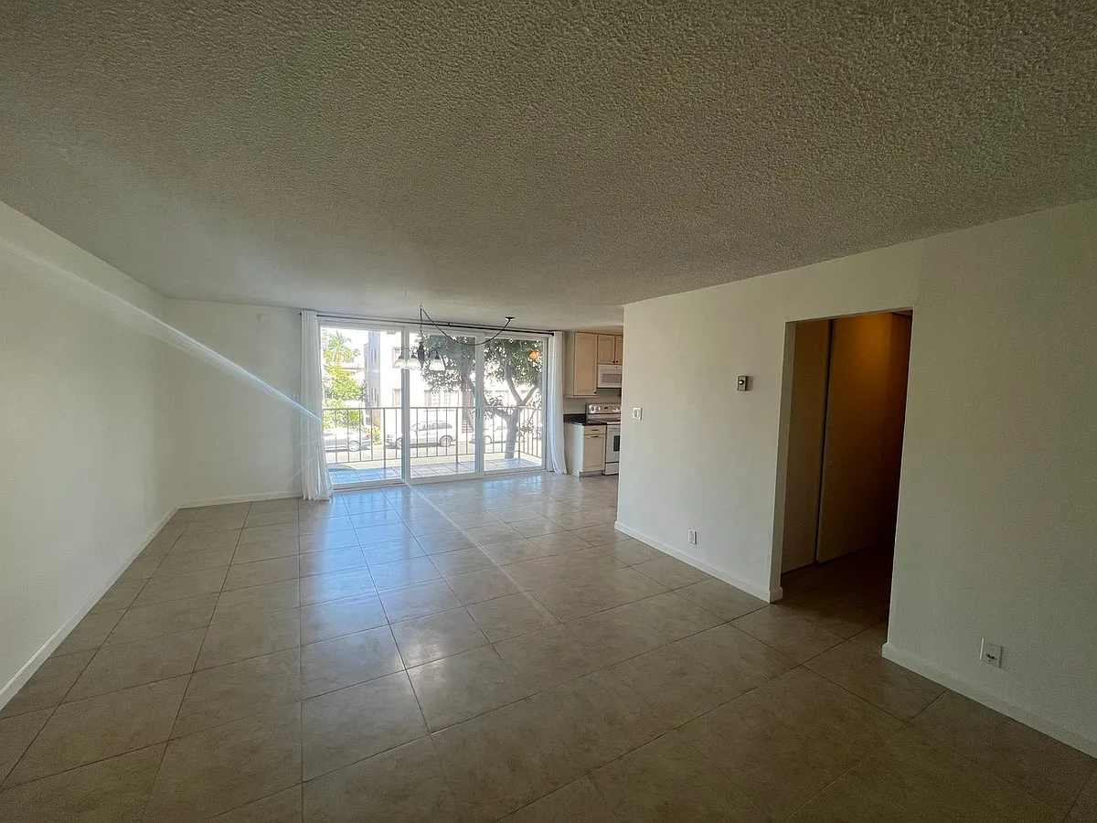 Building Photo - 545 Chestnut Ave #101