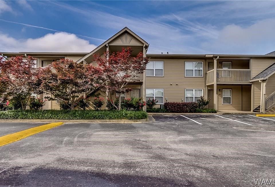 1st image of 210 15th St E APT 25
