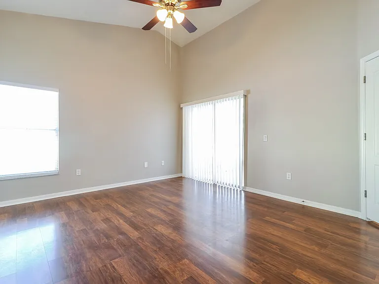 25802 Bloomsbury Ct — Photo 8