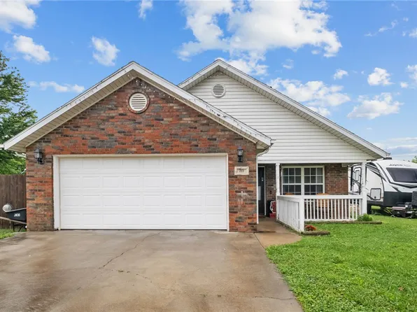 761 Applegate Ln, Lincoln, AR 72744