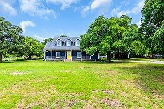 1st image of 112 Woodland Trl