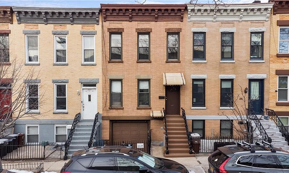 1st image of 211 29th St