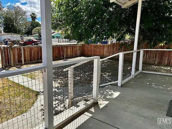 2nd image of 707 Fillmore St