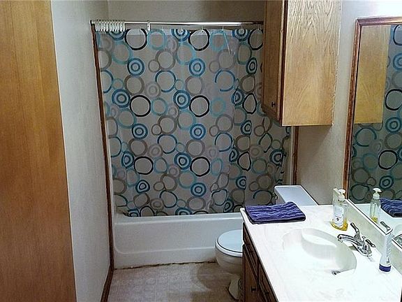 4th image of 1304 Hidden Hills Dr