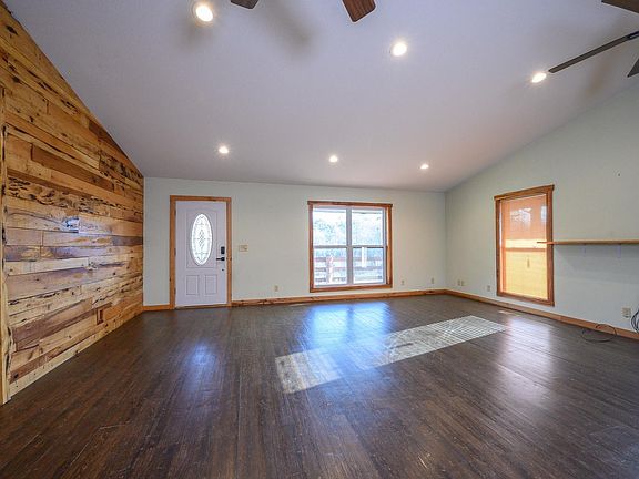 4th image of 1034 Polk Rd #47