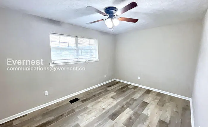 57 Clara Dr — Photo 10