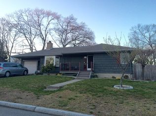 98 Primrose St, Fall River, MA 02720