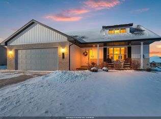 567 Eagle Dr, Oconto Falls, WI 54154