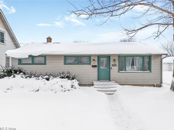 1208 Roslyn Ave SW, Canton, OH 44710