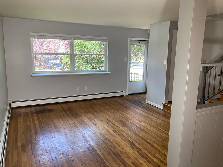 807 Erford Rd — Photo 8