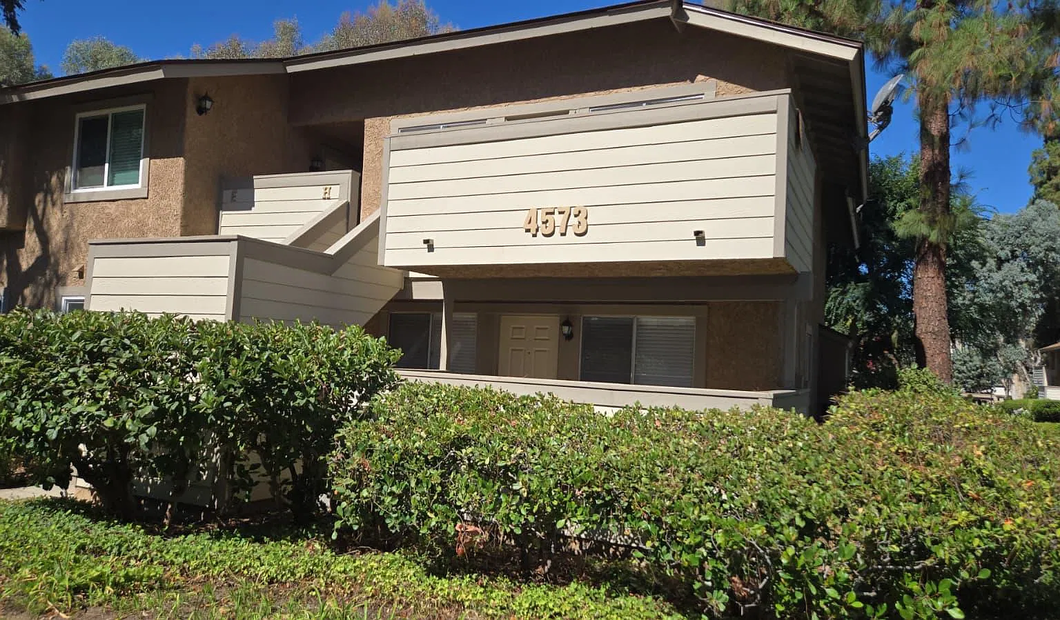 Studio, 400 sqft, $1,895 — Photo 1