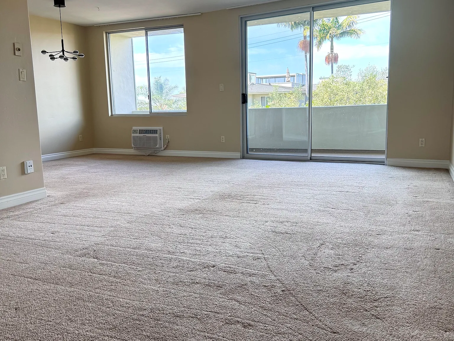 1 bed, 911 sqft, $2,800 — Photo 2