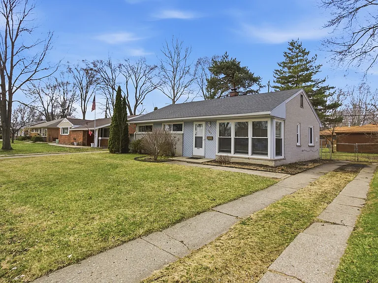 125 Sheffield Dr — Photo 3
