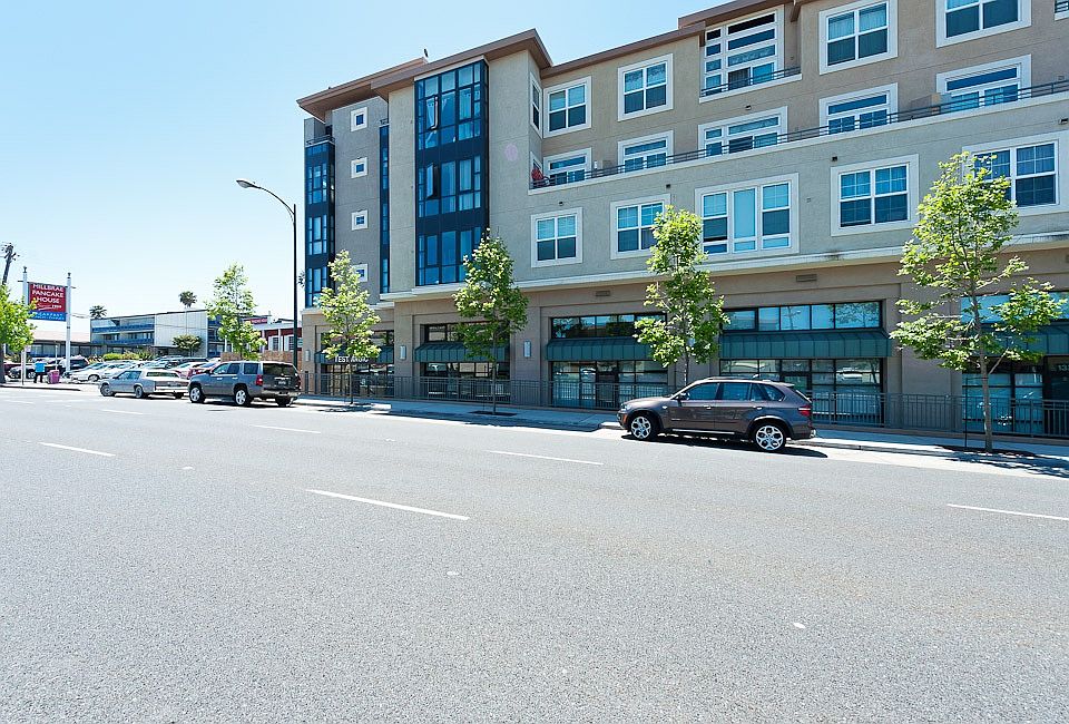1st image of 1335 El Camino Real