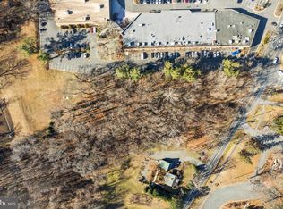 9821 Georgetown Pike, Great Falls, VA 22066