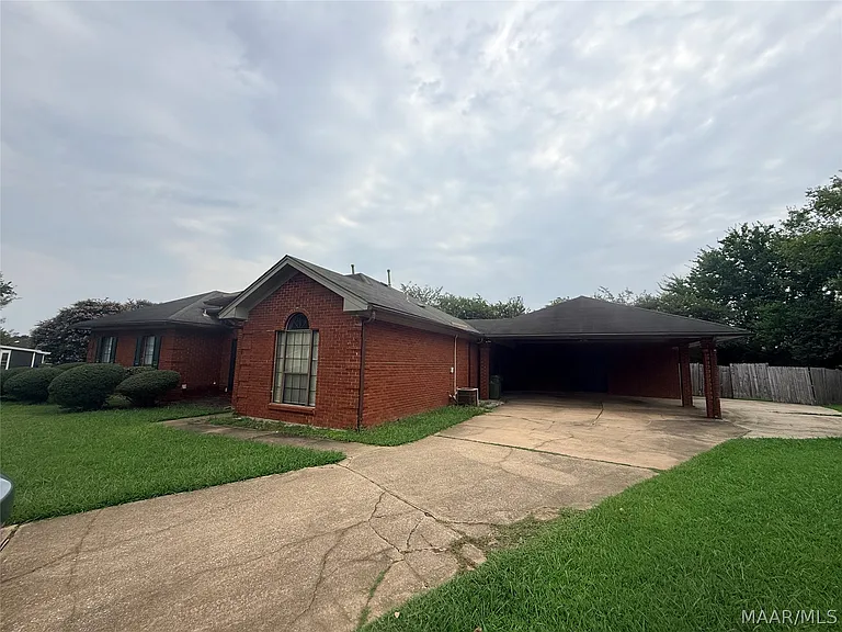6630 Stablegate Ct — Photo 3