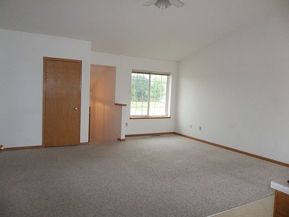 5th image of 2643 N Wuthering Hills Dr