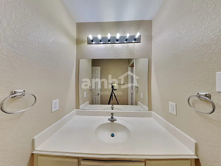 1627 Buckingham Dr — Photo 18