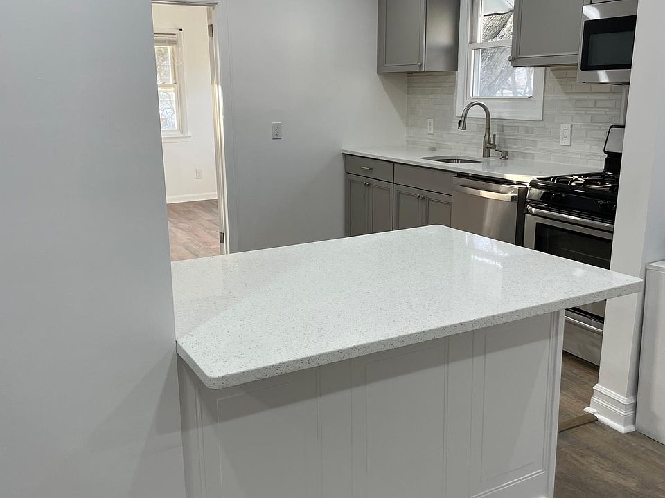 1st image of 75 Whittlesey Ave Floor 2