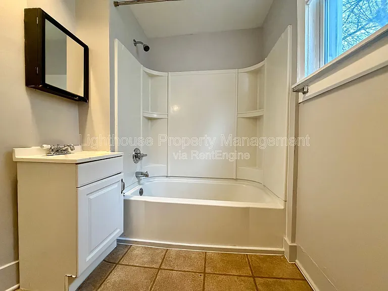 1515 Hoyt St #1 — Photo 6