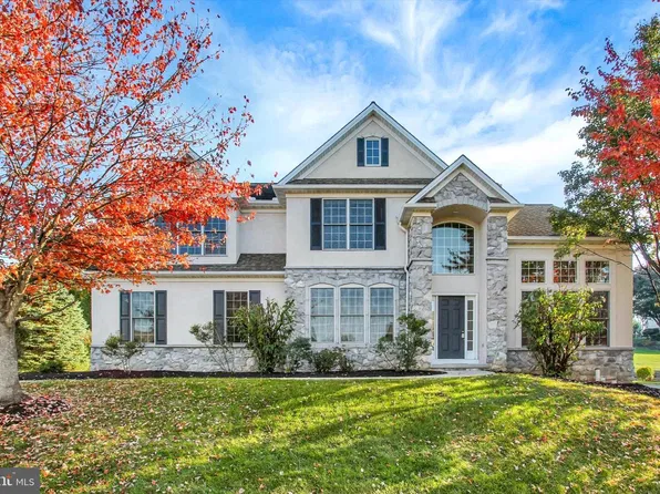 2730 Woodspring Dr, York, PA 17402