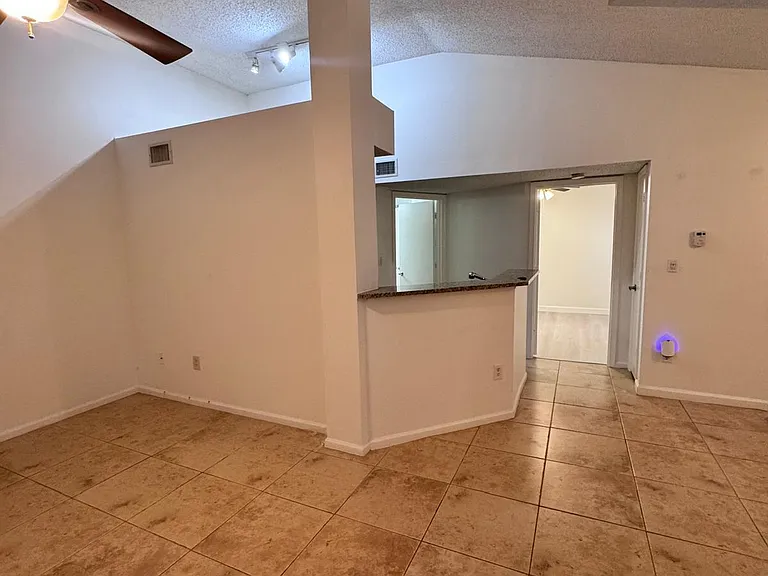 1125 Crystal Way #F — Photo 7