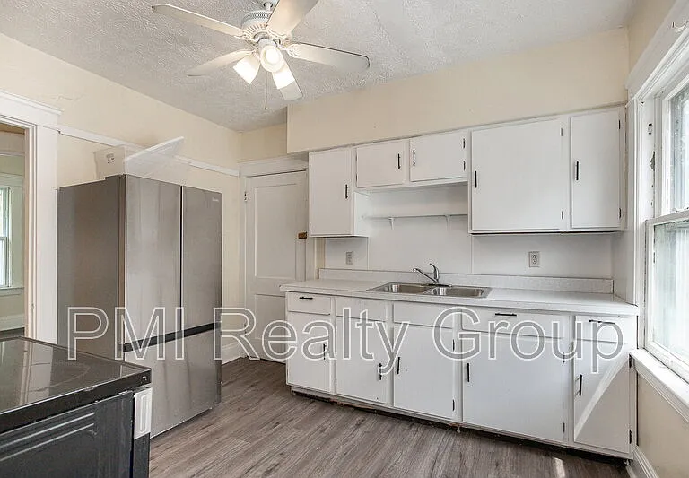 1459 E 134th St #UP — Photo 7
