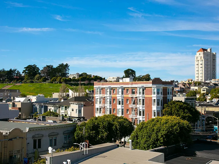 2380 California St — Photo 14