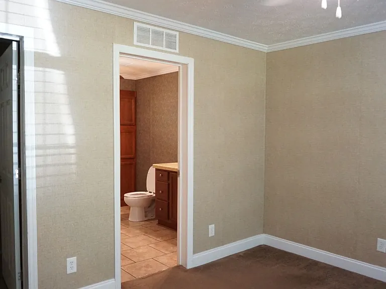 3876 Rowell Rd — Photo 26