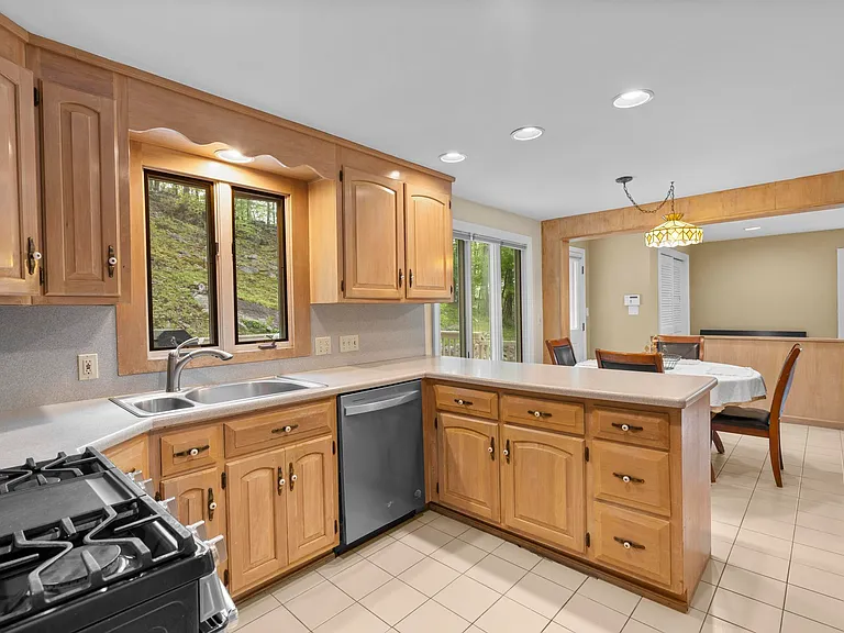 832 Quarter Mile Rd — Photo 18