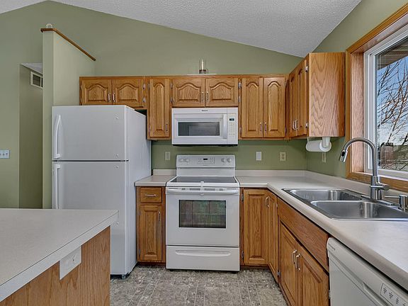 5th image of 541 Morningside Ave