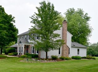 1628 Saddle Hill Rd, Libertyville, IL 60048