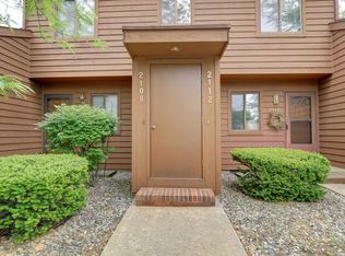 2112 Sunview Dr #2112, Champaign, IL 61821