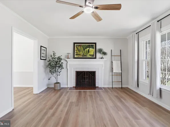 8109 Overton Ct, Springfield, VA 22153