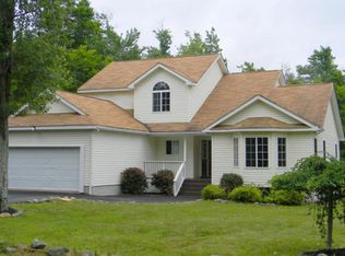 2199 Pine Valley Dr, Tobyhanna, PA 18466