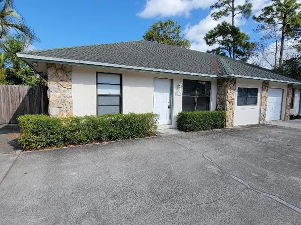 1087 Goldenrod Rd, Wellington, FL 33414