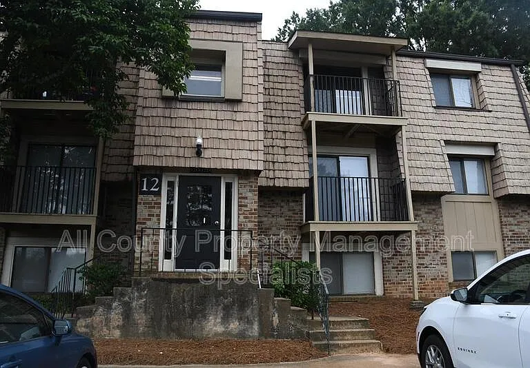 1217 Old Manor Rd — Photo 1