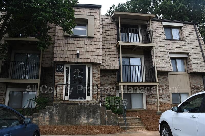 1st image of 1217 Old Manor Rd