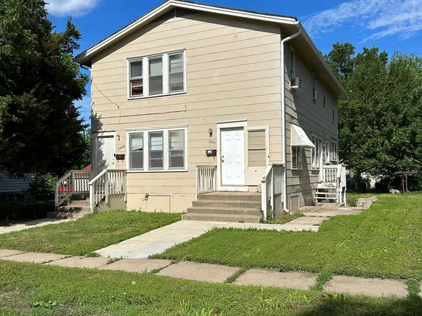 2006 SW Clay St, Topeka, KS 66604