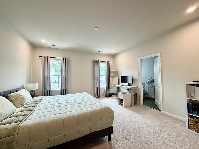 141 Callowhill Ln — Photo 11