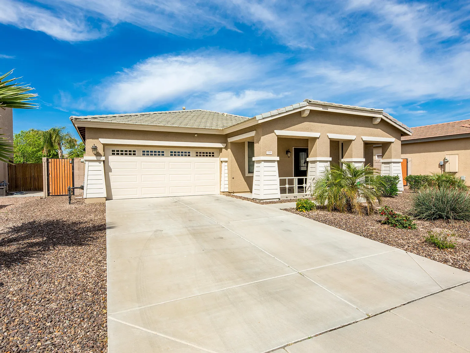 4 bed, 2.0 bath, 1913 sqft, $3,500 — Photo 2