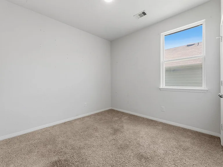 202 Eagle Mountain Trl — Photo 32