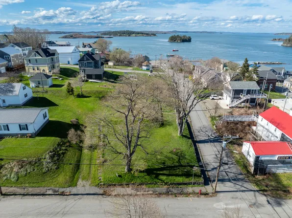 11 Pleasant Street, Lubec, ME 04652