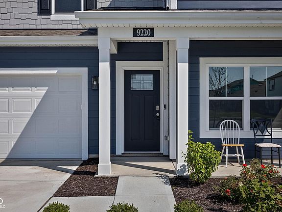 3rd image of 9220 Hemingway Dr