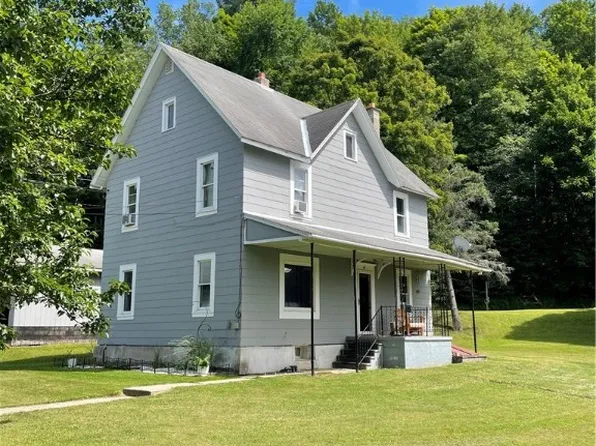 40 Elm St, Andover, NY 14806