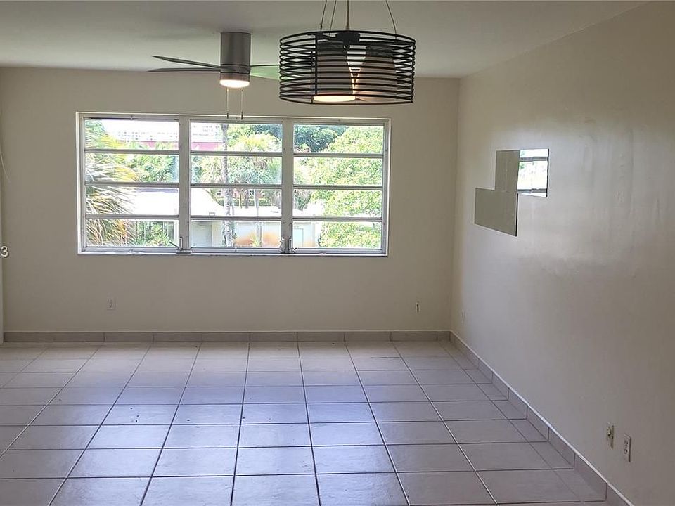 1st image of 1450 NE 191st St APT 303