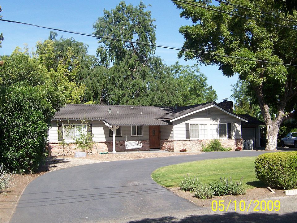 2nd image of 941 Lee Ln