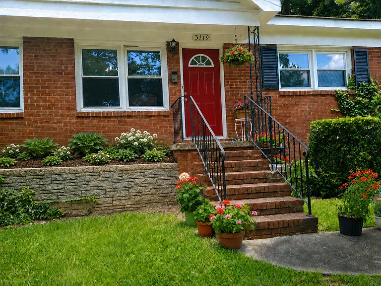 3719 E Dresden Dr — Photo 6